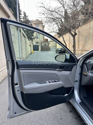 Hyundai Elantra 2017, 150,000 km - 2.0 л - Bakı