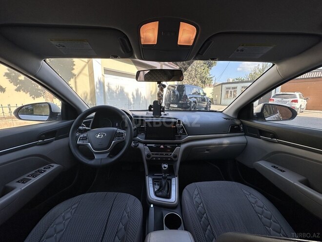 Hyundai Elantra 2017, 150,000 km - 2.0 л - Bakı