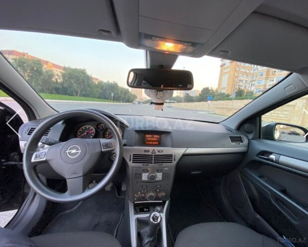 Opel Astra 2007, 220,000 km - 2.0 л - Bakı
