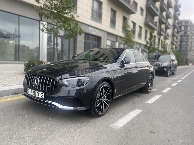 Mercedes E 300 de-1