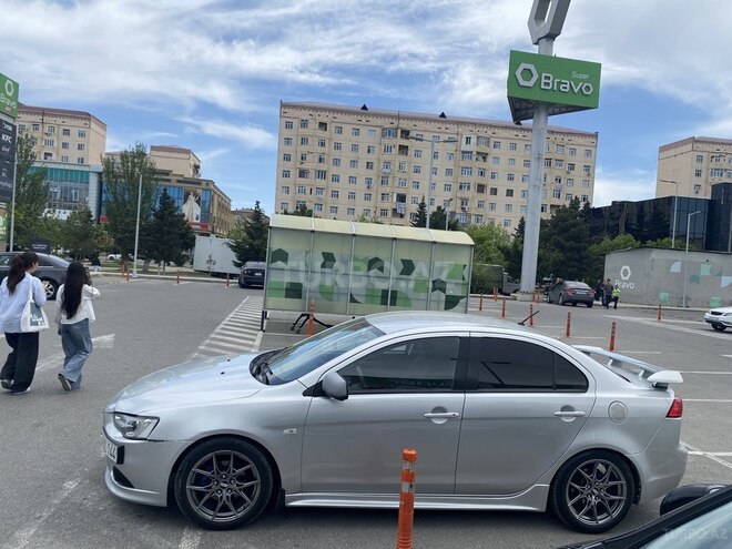 Mitsubishi Lancer 2012, 300,000 km - 1.6 l - Bakı