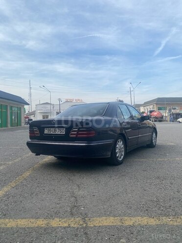 Mercedes E 270 1999, 300,000 km - 2.7 л - Bakı