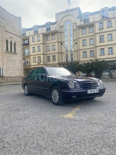 Mercedes E 270 1999, 300,000 km - 2.7 л - Bakı