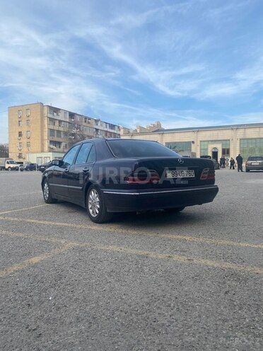Mercedes E 270 1999, 300,000 km - 2.7 л - Bakı