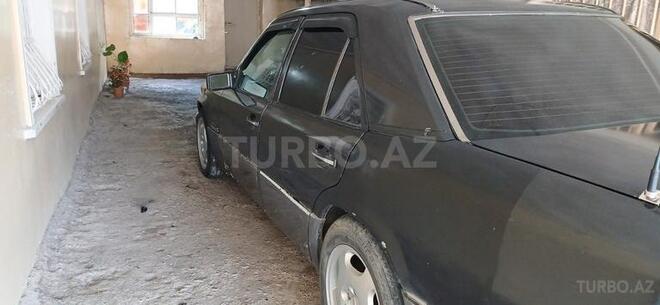 Mercedes E 250 1994, 217,663 km - 2.5 l - Ağstafa