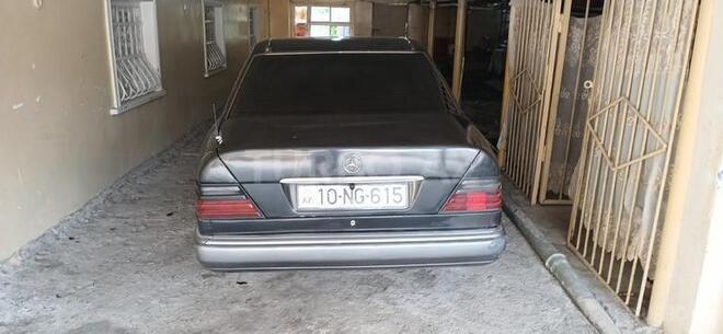 Mercedes E 250 1994, 217,663 km - 2.5 l - Ağstafa