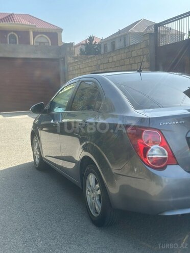 Chevrolet Aveo-5