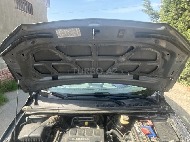 Chevrolet Aveo-16