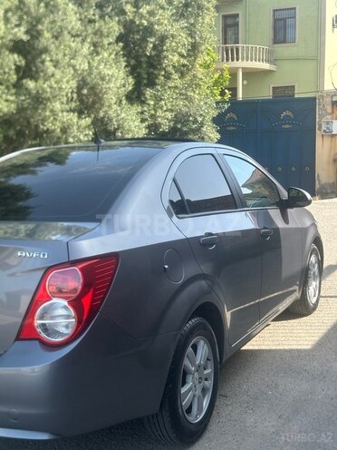 Chevrolet Aveo-6