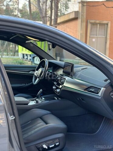 BMW 520-9