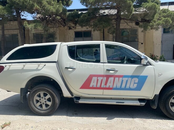 Mitsubishi L200 2011, 580,000 km - 2.5 l - Bakı