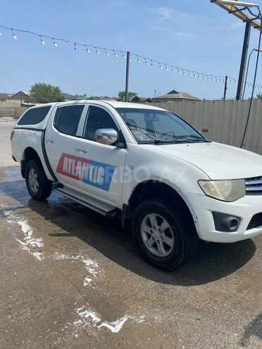 Mitsubishi L200 2011, 580,000 km - 2.5 l - Bakı