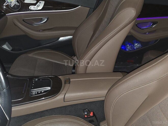 Mercedes E 300 de-19