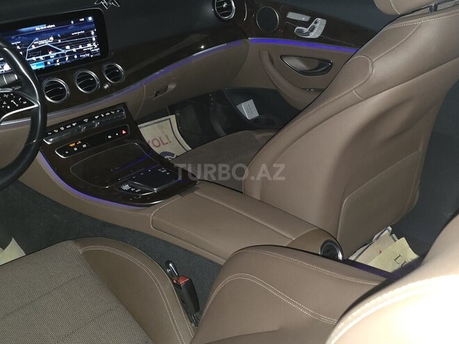 Mercedes E 300 de-20