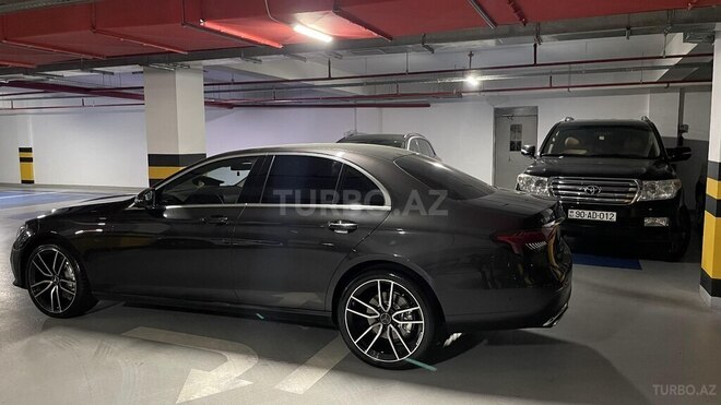Mercedes E 300 de-4