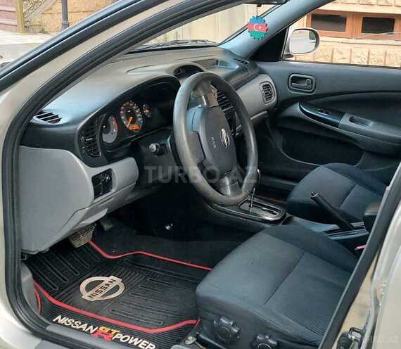 Nissan Sunny-14