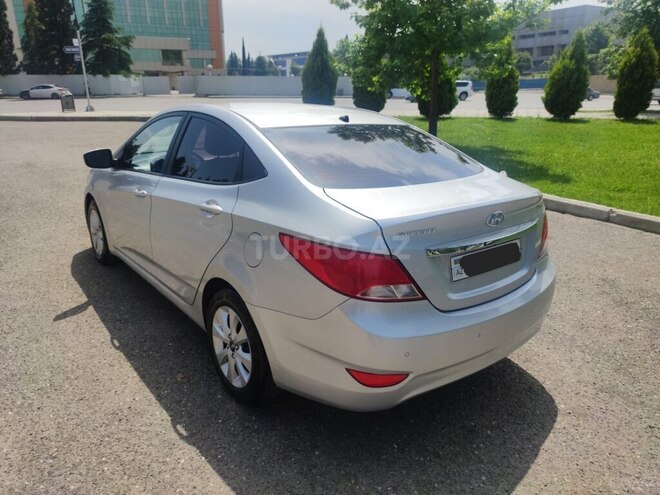 Hyundai Accent 2015, 205,000 km - 1.4 l - Gəncə