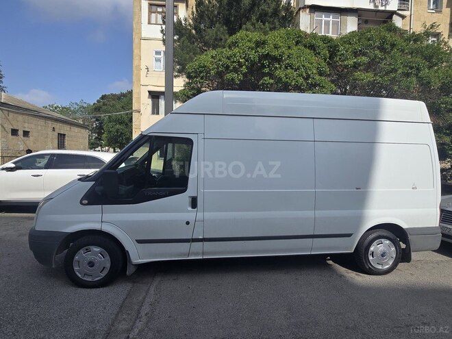 Ford Transit-2
