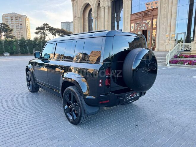 Land Rover Defender-8