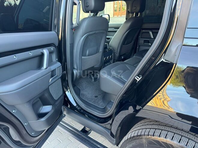 Land Rover Defender-15