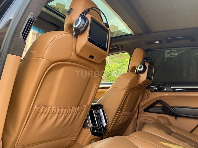 Porsche Cayenne GTS 2016, 92,000 km - 3.6 л - Bakı