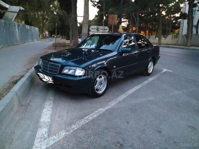 Mercedes C 200 1999, 320,000 km - 2.0 л - Bakı
