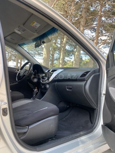 Hyundai Accent 2015, 260,000 km - 1.6 л - Bakı
