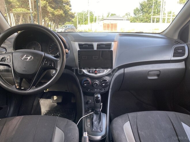 Hyundai Accent 2015, 260,000 km - 1.6 л - Bakı