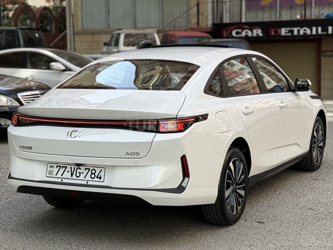 Changan Qiyuan A05 2025, 0 km - 1.5 l - Bakı
