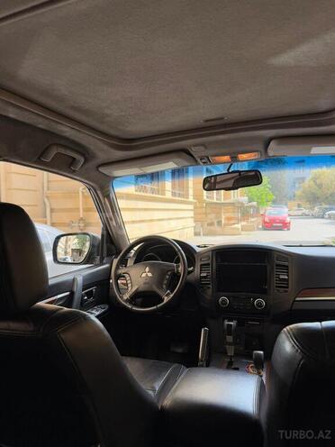 Mitsubishi Pajero 2007, 235,000 km - 3.0 l - Bakı