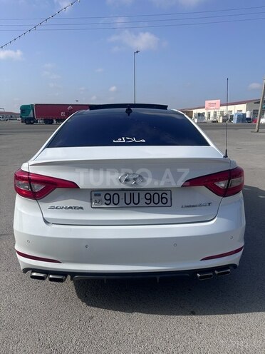 Hyundai Sonata-5