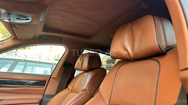BMW 750 2011, 260,000 km - 4.4 l - Bakı