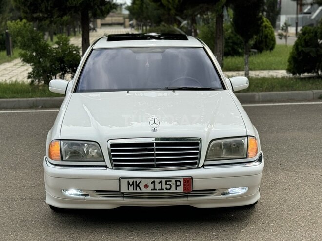 Mercedes C 230 1998, 236,000 km - 2.3 l - Saatlı