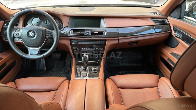 BMW 750 2011, 260,000 km - 4.4 l - Bakı