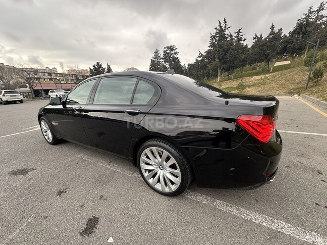 BMW 750 2011, 260,000 km - 4.4 l - Bakı