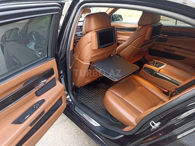 BMW 750 2011, 260,000 km - 4.4 l - Bakı