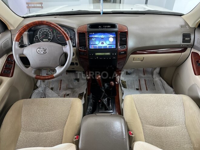 Toyota Land Cruiser Prado-12