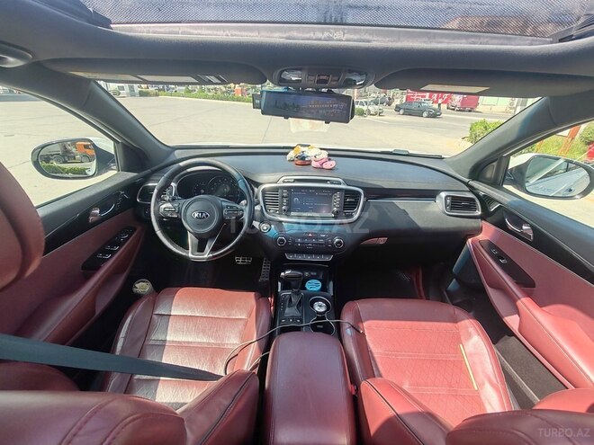 Kia Sorento-16