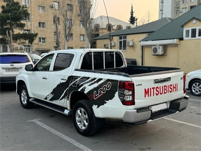 Mitsubishi L200 2022, 121,000 km - 2.5 l - Bakı