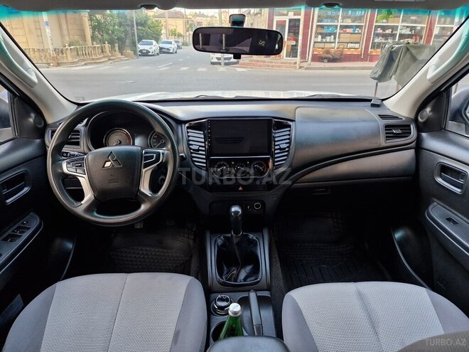 Mitsubishi L200 2022, 121,000 km - 2.5 l - Bakı