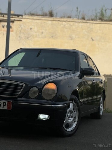 Mercedes E 220 d 2000, 369,000 km - 2.2 l - Saatlı