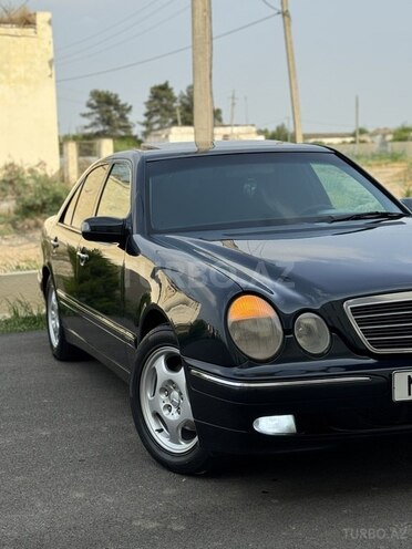 Mercedes E 220 d 2000, 369,000 km - 2.2 l - Saatlı