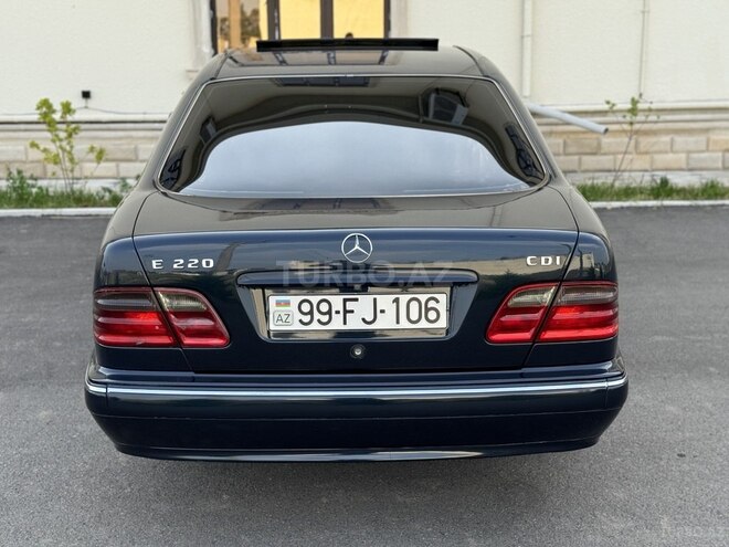 Mercedes E 220 d 2000, 369,000 km - 2.2 l - Saatlı