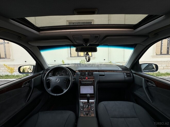 Mercedes E 220 d 2000, 369,000 km - 2.2 l - Saatlı