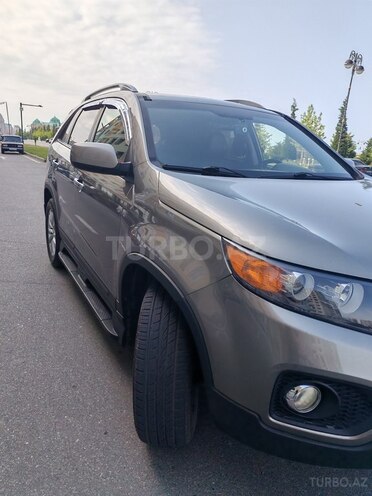 Kia Sorento-2