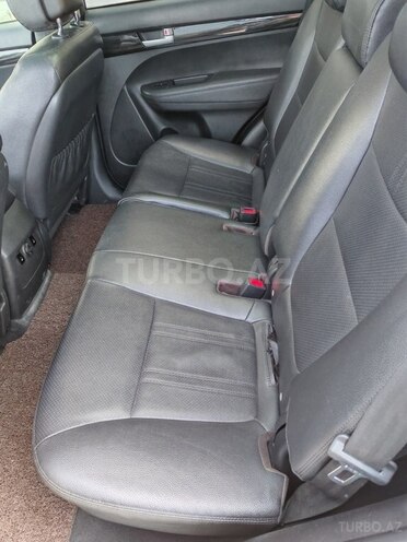 Kia Sorento-11