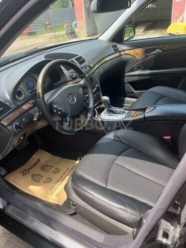 Mercedes E 320 2003, 245,000 km - 3.2 l - Masallı