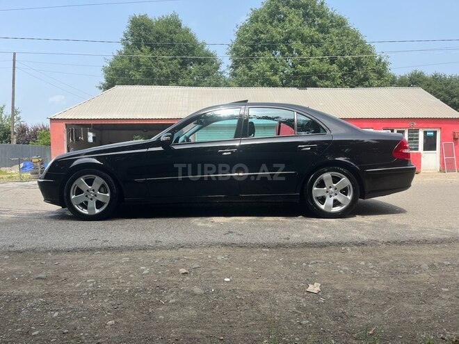 Mercedes E 320 2003, 245,000 km - 3.2 l - Masallı