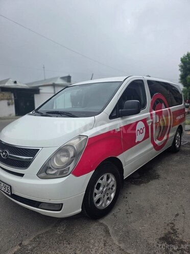 Hyundai H-1 2010, 460,000 km - 2.5 l - Quba