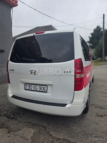 Hyundai H-1 2010, 460,000 km - 2.5 l - Quba